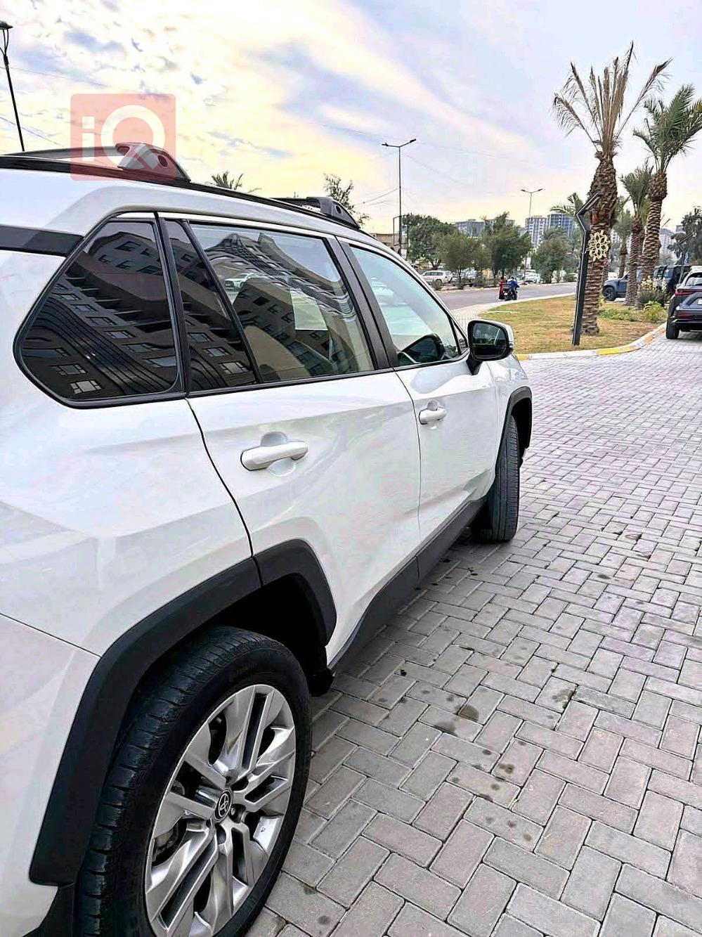 تويوتا راف 4